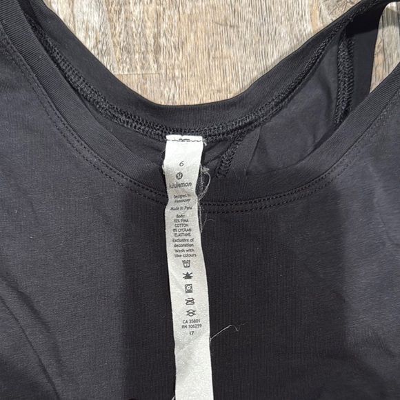 Lululemon all tied up tank - Picture 3 of 3